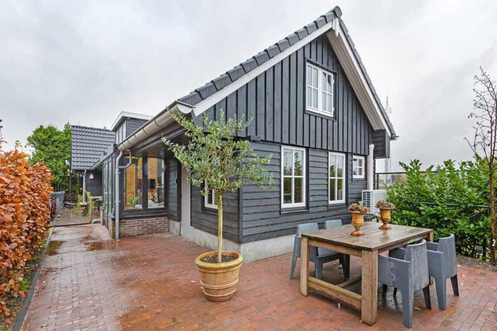 Uniek Houten Huis Nabij Bos En Plassen Hollandsche Rading Екстер'єр фото
